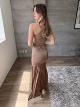 Cargar imagen en el visor de la galería, Kaela - Vestido midi color mocha