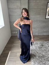Cargar imagen en el visor de la galería, Sodi - Vestido largo strapless satinado marino