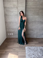 Cargar imagen en el visor de la galería, Jimena - Vestido largo de tul esmeralda