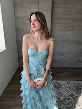 Cargar imagen en el visor de la galería, Coraline - Vestido largo de tul floral azul turquesa