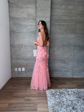 Cargar imagen en el visor de la galería, Domenica - Vestido largo de tul rosa con flores