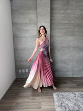 Cargar imagen en el visor de la galería, Athena - Vestido midi plisado multicolor