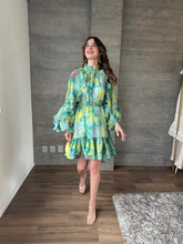 Cargar imagen en el visor de la galería, Caliope - Vestido corto verde multicolor con olanes