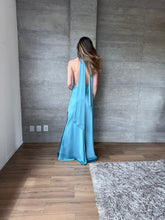 Cargar imagen en el visor de la galería, Piera - Vestido largo satinado azul pizarra