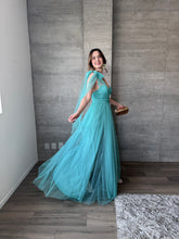 Cargar imagen en el visor de la galería, Jimena - Vestido largo de tul tuquesa