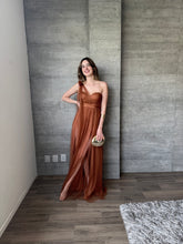 Cargar imagen en el visor de la galería, Jimena - Vestido largo de tul color  terracota
