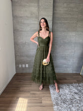 Cargar imagen en el visor de la galería, Lena - Vestido midi de tul color olivo
