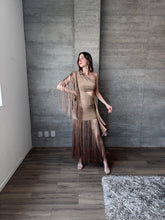 Cargar imagen en el visor de la galería, Elyse - Vestido midi flecos nude
