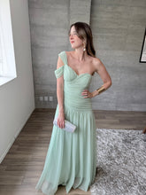 Cargar imagen en el visor de la galería, Naxos - Vestido largo color verde menta
