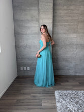 Cargar imagen en el visor de la galería, Jimena - Vestido largo de tul tuquesa
