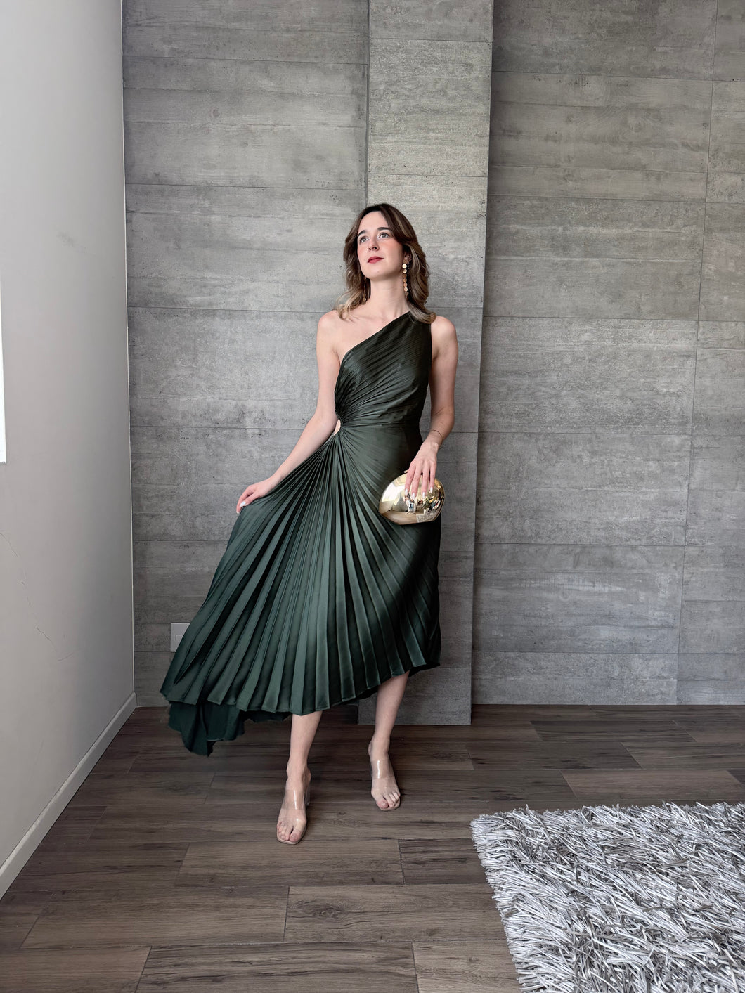 Nicola - Vestido midi plisado olivo