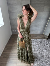 Cargar imagen en el visor de la galería, Begoña - Vestido de tul largo olivo

