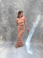 Cargar imagen en el visor de la galería, Eleonora - Vestido largo halter color champagne
