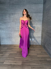 Cargar imagen en el visor de la galería, Marisma - Vestido largo plisado rosa
