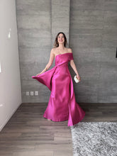 Cargar imagen en el visor de la galería, Carlota - Vestido largo estructurado rosa
