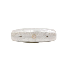 Cargar imagen en el visor de la galería, Clutch baguette resina
