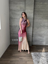 Cargar imagen en el visor de la galería, Farah - Vestido largo halter satinado malva
