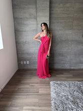Cargar imagen en el visor de la galería, Mulberry - Vestido largo fuchsia
