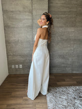 Cargar imagen en el visor de la galería, Lorenza - Jumpsuit blanco chaleco
