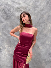 Cargar imagen en el visor de la galería, Sago -  Vestido largo strapless frambuesa
