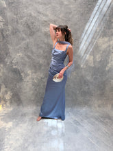 Cargar imagen en el visor de la galería, Ariella - Vestido largo de satín azul polvo
