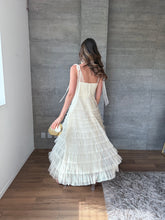 Cargar imagen en el visor de la galería, Lena - Vestido de tul midi color crema
