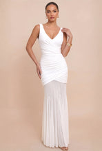 Cargar imagen en el visor de la galería, Connie - Vestido largo  blanco
