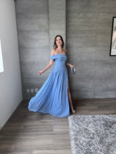 Cargar imagen en el visor de la galería, Morello - Vestido largo azul
