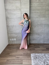 Cargar imagen en el visor de la galería, Farah - Vestido largo halter satinado morado

