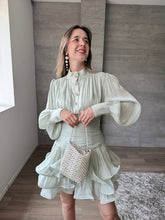 Cargar imagen en el visor de la galería, Mindy - Vestido mini satinado de manga larga color menta
