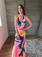 Cargar imagen en el visor de la galería, Amarena - Vestido largo satinado floral
