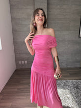Cargar imagen en el visor de la galería, Salissa - Vestido vestido midi rosa
