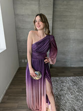 Cargar imagen en el visor de la galería, Donatella - Vestido largo con una manga morado
