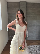 Cargar imagen en el visor de la galería, Lena - Vestido de tul midi color crema
