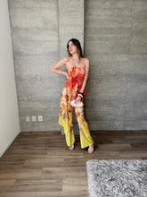 Cargar imagen en el visor de la galería, Giada - Jumpsuit floral naranja
