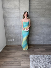 Cargar imagen en el visor de la galería, Ziana - Vestido largo mesh aqua con amarillo
