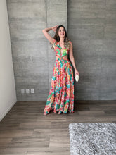 Cargar imagen en el visor de la galería, Florea - Vestido largo floral multicolor
