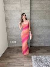Cargar imagen en el visor de la galería, Ziana - Vestido largo mesh naranja con rosa
