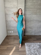 Cargar imagen en el visor de la galería, Mika - Vestido largo verde azulado

