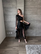 Cargar imagen en el visor de la galería, Elyse - Vestido midi flecos negro
