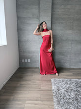 Cargar imagen en el visor de la galería, Zita - Vestido largo satinado rojo
