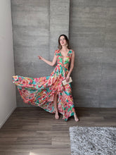 Cargar imagen en el visor de la galería, Florea - Vestido largo floral multicolor
