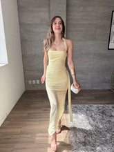 Cargar imagen en el visor de la galería, Tessa - Vestido midi de mesh amarillo
