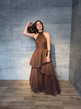 Cargar imagen en el visor de la galería, Barroca - Vestido largo de tul halter chocolate
