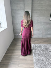 Cargar imagen en el visor de la galería, Sotillo - Vestido largo de mesh ciruela
