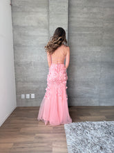 Cargar imagen en el visor de la galería, Domenica - Vestido largo de tul rosa con flores
