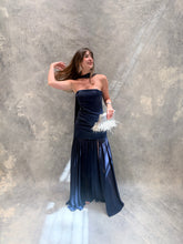 Cargar imagen en el visor de la galería, Sago - Vestido largo strapless azul marino
