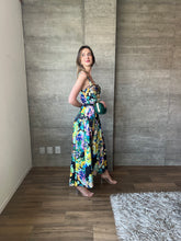 Cargar imagen en el visor de la galería, Martina - Vestido midi floral de tirantes
