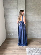 Cargar imagen en el visor de la galería, Carol - Vestido largo marino
