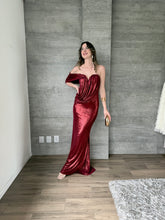 Cargar imagen en el visor de la galería, Galilea - Vestido largo strapless vino
